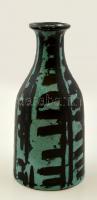 Gorka Lívia (1925-2011): Fekete-kékeszöld csíkos váza, festett, mázas kerámia, jelzett, hibátlan, m:20 cm