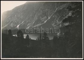 cca 1910-1915 Magas-Tátra, Proprádi tó, Erdélyi Mór felvétele, hátoldalon feliratozva, 11x16 cm / High Tatras, vintage photo, with description on the verso, 11x16 cm