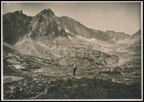 cca 1910-1915 Magas-Tátra, Kis-Tarpataki völgy Öt-tó, Markazit-torony, Erdélyi Mór felvétele, hátoldalon feliratozva, 11x16 cm / High Tatras, vintage photo, with description on the verso, 11x16 cm