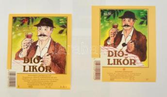 Több száz, kb 500 darabos likőrcímke gyűjtemény, szépen rendezetten lapokra ragasztva. Mind különböz...