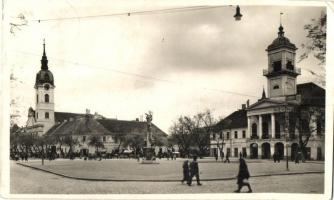 Zombor, Sombor; Szentháromság tér és szobor / square and statue (EK)
