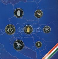 2004. 1Ft-100Ft (7xklf) forgalmi sor dísztokban, valamint 2004. 50Ft Cu-Ni "Magyarország az Eur...