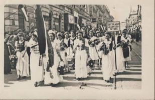 Olaszi girl-association