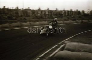 cca 1948 Budapesti motoros felvonulás, motoros verseny és egy autójavító műhelyben készült felvétele...