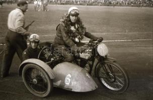 cca 1948 Budapesti motoros felvonulás, motoros verseny és egy autójavító műhelyben készült felvétele...