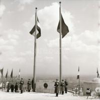 cca 1960 Budapesti műemlékek, városképek, életképek, 13 db vintage, szabadon felhasználható negatív,...