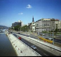 cca 1972 Budapesti villamosok a Duna partján, 2 db szabadon felhasználható vintage negatív, 6x9 cm