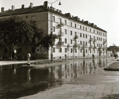 cca 1965 Kecskeméti városképek, épületfotók, 13 db vintage negatív Medgyesi László (?-?) kecskeméti ...