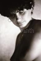 cca 1972 Váratlan vendég váratlan óhaja, 33 db vintage negatív, szolidan erotikus felvételek, 24x36 ...