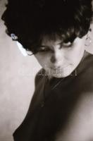 cca 1972 Váratlan vendég váratlan óhaja, 33 db vintage negatív, szolidan erotikus felvételek, 24x36 ...