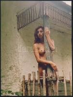 cca 1979 Közös nevező a fényképezőgép volt, 4 db szolidan erotikus fénykép, korabeli negatívokról ké...