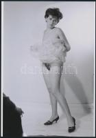 cca 1975 Nekünk van - életkedvünk, 3 db szolidan erotikus fénykép, korabeli negatívokról készült mai...