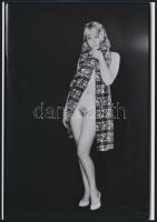 cca 1974 Földi örömök feketén-fehéren, 3 db szolidan erotikus fénykép, korabeli negatívokról készült...