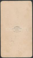 cca 1858 Simonyi pesti fényirdájában készült csoportkép, vizitkártya méretben, 10,5x6 cm