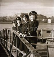 cca 1962 MAHART hajók és női matrózok új egyenruhában, 5 db vintage negatív Kotnyek Antal (1921-1990) fotóriporter hagyatékából, 6x6 cm