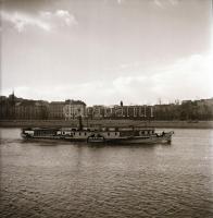 cca 1962 MAHART hajók és női matrózok új egyenruhában, 5 db vintage negatív Kotnyek Antal (1921-1990...