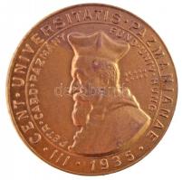 Berán Lajos (1882-1943) 1935. Pázmány / III CENT UNIVERSITATIS PAZMANIANAE - PETR CARD PÁZMÁNY FUND UNIV HUNG aranyozott fém jelvény LUDVIG gyártói jelzéssel (20mm) T:1-