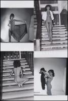cca 1978 Szolidan erotikus fényképek tétele, 13 db vintage negatívról készült mai nagyítás, 9x13 cm / 13 erotic photos, 9x13 cm