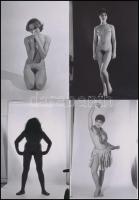 cca 1977 Szolidan erotikus fényképek tétele, 21 db vintage negatívról készült mai nagyítás, 9x13 cm ...