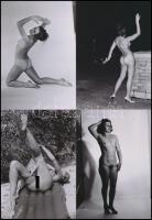 cca 1975 Szolidan erotikus fényképek tétele, 44 db vintage negatívról készült mai nagyítás, 9x13 cm ...