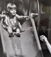 cca 1974 Budapesti életképek, 5 db jelzett vintage fotó, 40x30 cm