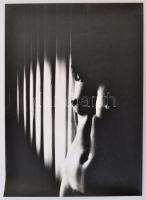 cca 1978 Tatár Tibor: Akt, feliratozott vintage fotóművészeti alkotás, 38,5x27,5 cm