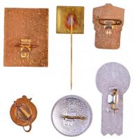 11db-os vegyes külföldi jelvény és kitűző tétel, főleg sport témában, közte "Angola", &quo...