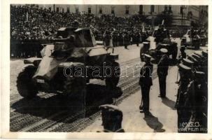 1940 Kolozsvár, Cluj; bevonulás, tankok / entry of the Hungarian troops, tanks, So. Stpl