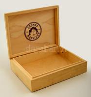 "Népszabadság, Magyarország legkedveltebb napilapja" feliratú Szamos marcipános fadoboz, 1...