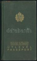 1937 Bp., A Magyar Királyság által kiállított fényképes útlevél, földbirtokos részére / Hungarian passport
