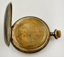 Ezüst külső fedelű óra nem működő szerkezettel