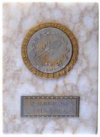 3db sportérem márványtalpon: 1950. "Bp. és Környéke Ny. Es. 1950. I." tenisz fém díjérem &...