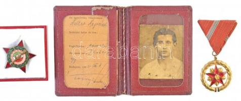 1957. "Szocialista Munkáért Érdemérem" zománcozott fém kitüntetés mellszalagon + ~1960-1970. "Munkásőr" zománcozott jelvény "5 év a nép szolgálatában" feliratú tokban + "Sztahanovista igazolvány" kitöltve, fényképpel T:2