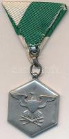 Amerikai Egyesült Államok 1945- "Katonai Érdemérem" fém kitüntetés mellszalaggal, hamis pé...