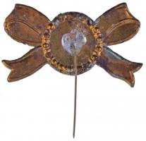 DN Kossuth Lajost ábrázoló nemzetiszínűre festett fém kitűző (~45mm) T:2-