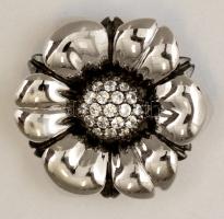 Ezüst(Ag) köves virág alakú függő, jelzett, d: 3 cm, bruttó: 11,2 g