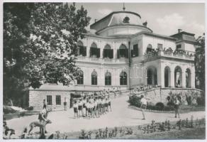 10 db MODERN megíratlan magyar úttörőtábor képeslap (Zánka, Novákpuszta, Káptalanfüred, Fonyódliget,...