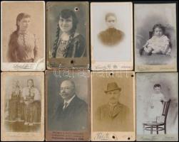 cca 1900 44 db kabinetfotó, különböző magyar fényképészek műtermeiből, vegyes, többnyire jó minőségb...