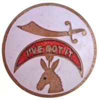 DN "I've got it" zománcozott szamárfejes, handzsáros mintájú fém jelvény, csavaros hátlap (17mm) T:2 ND "I've got it" enamelled with donkey head and sicimtar image and screw fastener on backside (17mm) C:XF