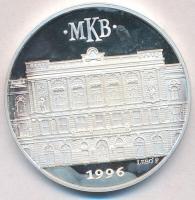 Lebó Ferenc (1960-) 1996. &quot;MKB (Magyar Külkereskedelmi Bank) Rt.&quot; Ag emlékérem eredeti dísztokban (31,10g/0.999/42,5mm) T:PP fo., ujjlenyomat