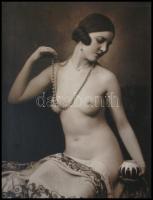 cca 1927 Demeter Károly (1892-1983) párizsi korszakából való, 2 db szolidan erotikus jelzetlen fénykép, mai nagyítások, 15x11,5 cm és 25x18 cm