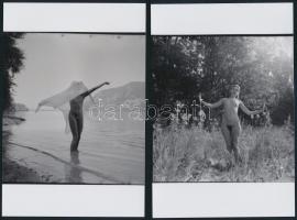 cca 1981 Vidám életérzés, 13 db szolidan erotikus vintage negatívról készült mai nagyítás, 15x10 cm ...