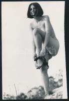 cca 1973 A bugyi lecsalogatásának négy esete, 4 db szolidan erotikus vintage fénykép, 18x12 cm és 23,5x14 cm / 4 erotic photos, 18x12 - 23,5x14 cm