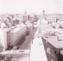 cca 1968 Kecskeméti utcák, házak, látképek, 13 db vintage negatív Medgyesi László hagyatékából, 6x6 ...