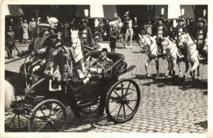 1937 Budapest, III. Viktor Emánuel olasz király látogatása, díszmenet megtekintése Horthy kormányzóval / Victor Emanuele of Italy visiting Budapest (EK)