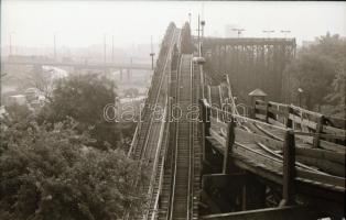 1982 Budapest, a Hungária csomópont építéséről és a Vidámparkról készített 24 db szabadon felhasznál...