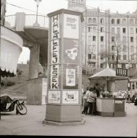 cca 1974 Budapest, Moszkva tér, 2 db szabadon felhasználható vintage negatív, 6x6 cm