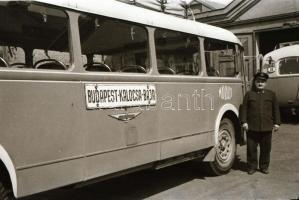 1950 április 7. Képriport a MÁVAUT-nál, Rózsa György (?-?) fotóriporter hagyatékában őrzött, szabado...