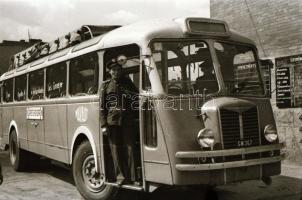 1950 április 7. Képriport a MÁVAUT-nál, Rózsa György (?-?) fotóriporter hagyatékában őrzött, szabado...