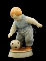 Zsolnay labdázó kisfiú, kézzel festett, jelzett, apró lepattanással, m: 11 cm